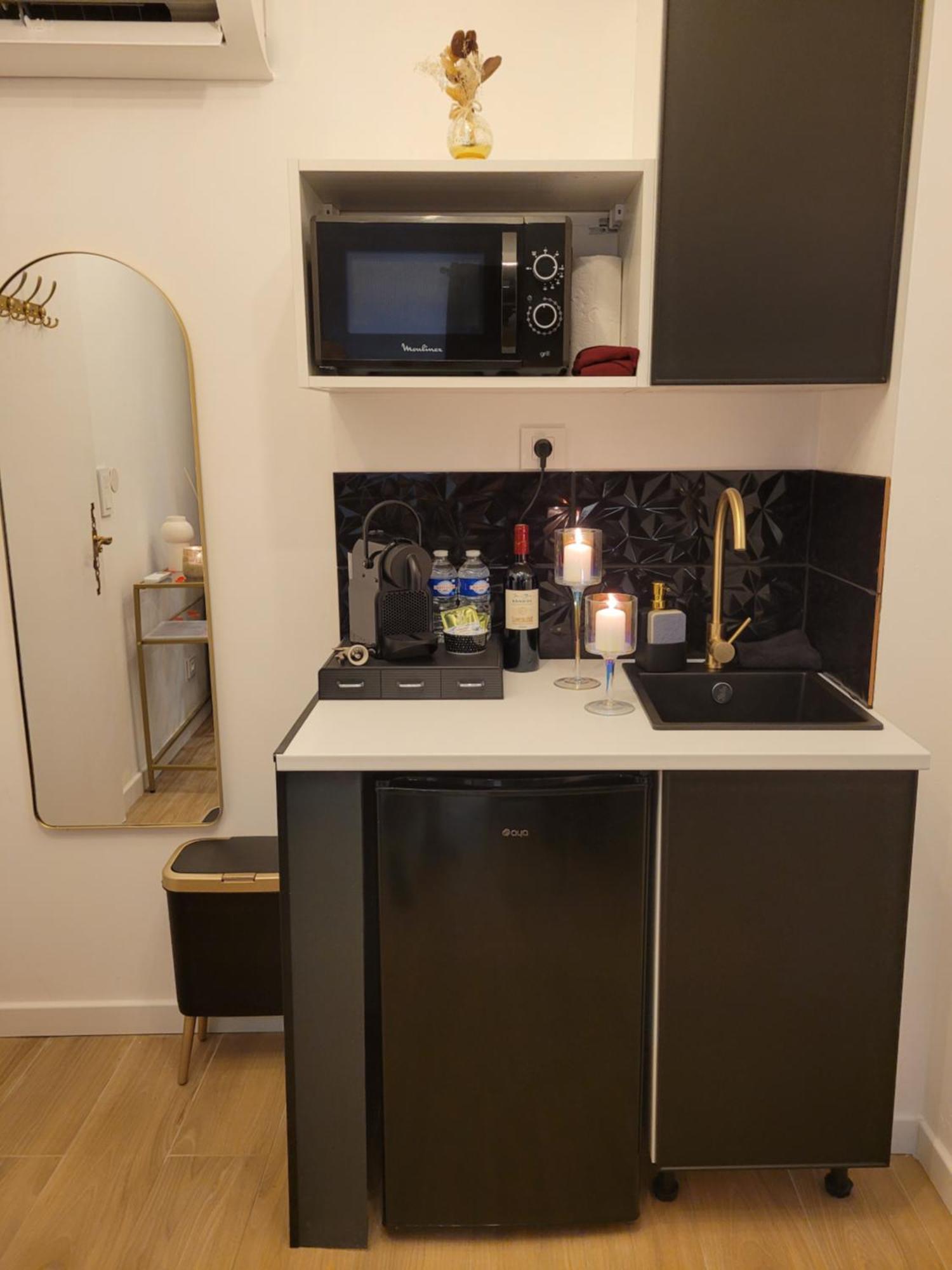 Nuit D'Evasion Love Room Avec Baignoire Balneotherapie Tolón Exterior foto